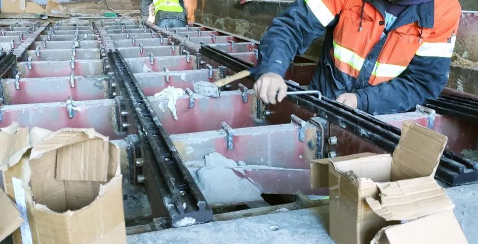 2012d023f3251f434b79f2b546da05f3